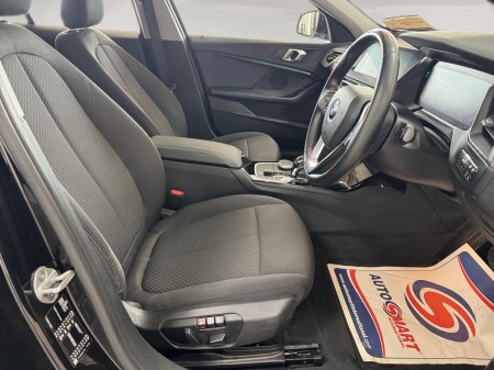 2021 BMW 1-Series - photo 11
