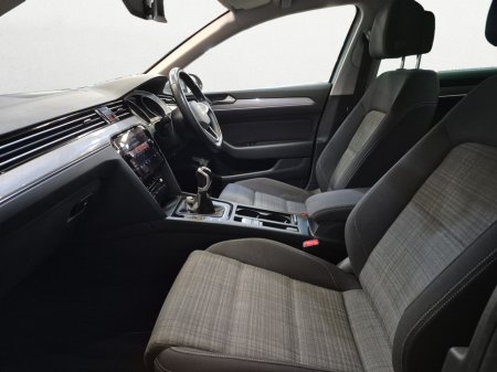 2022 Volkswagen Passat - photo 18