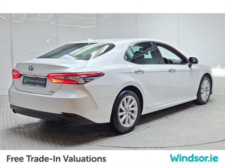 2020 Toyota Camry - photo 2