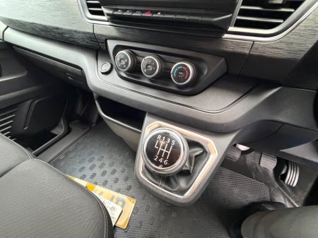 2023 Renault Trafic - photo 26
