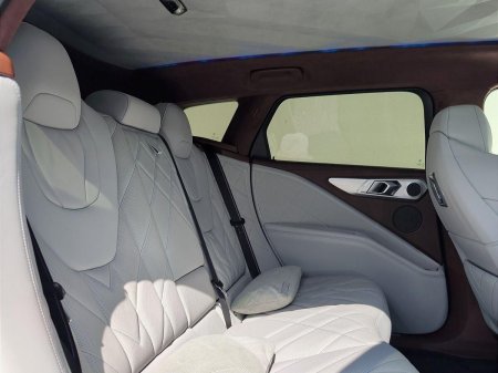 2025 BMW XM - photo 11