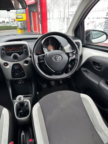 2016 Toyota Aygo - photo 5