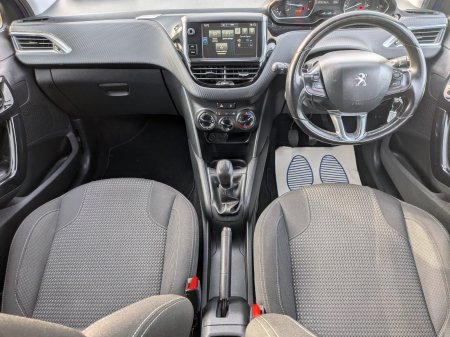 2016 Peugeot 208 - photo 14