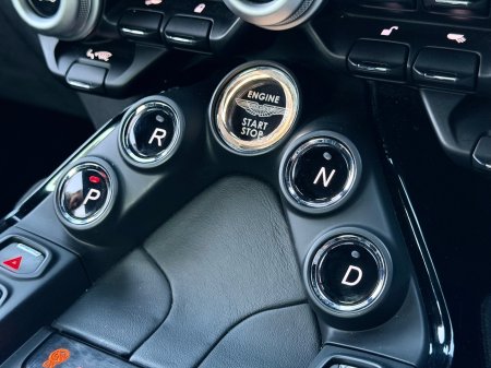 2020 Aston Martin Vantage - photo 16