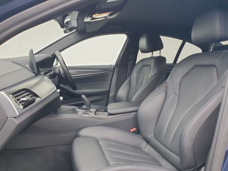 2022 BMW 5-Series - photo 7