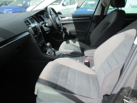 2016 Volkswagen Golf - photo 2