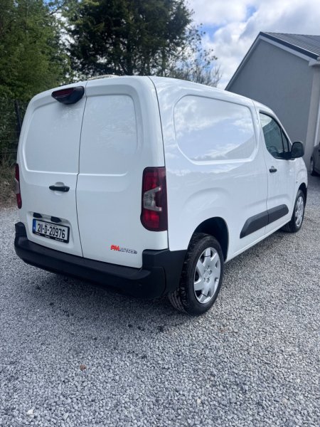 2021 Peugeot Partner - photo 6