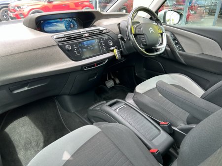 2016 Citroen Grand C4 Picasso - photo 2