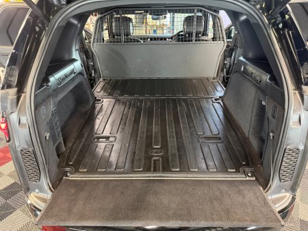 2023 Land Rover Discovery - photo 12