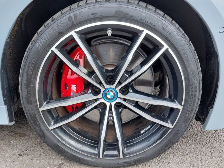 2024 BMW 3-Series - photo 13