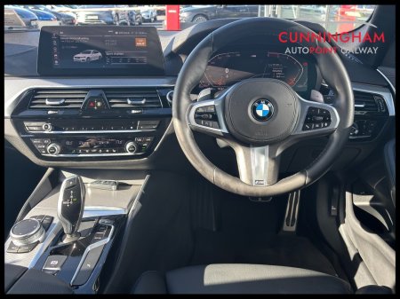 2020 BMW 5-Series - photo 10