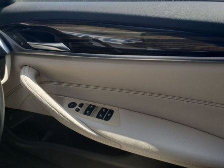 2021 BMW 5-Series - photo 23