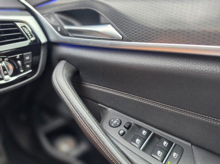 2022 BMW 5-Series - photo 44