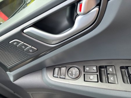 2021 Hyundai IONIQ - photo 13