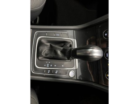 2020 Volkswagen Golf - photo 34