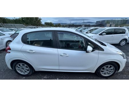 2016 Peugeot 208 - photo 4