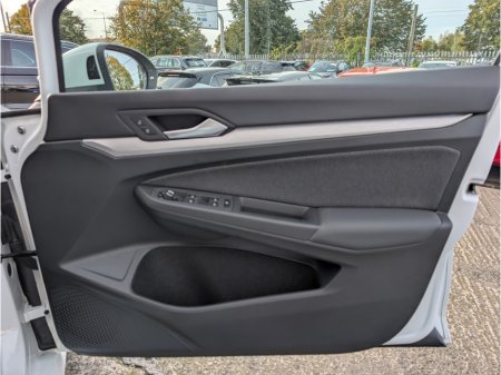 2024 Volkswagen Golf - photo 11