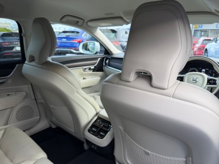 2019 Volvo V90 - photo 38