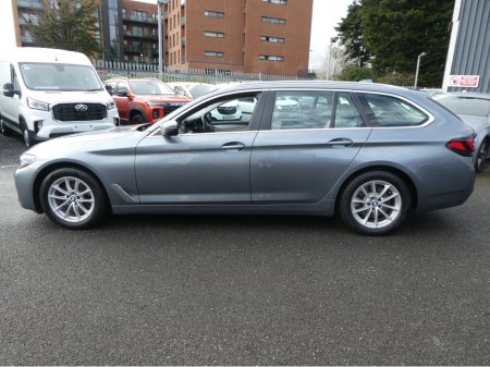 2022 BMW 5-Series - photo 4
