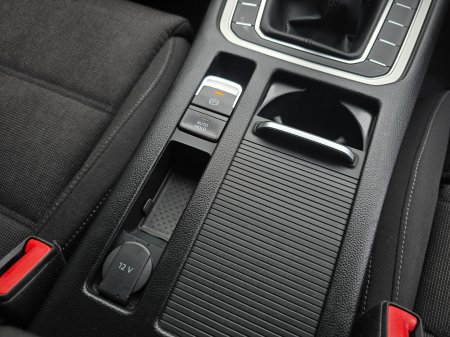 2018 Volkswagen Passat - photo 15