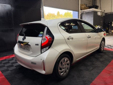 2019 Toyota Aqua - photo 14