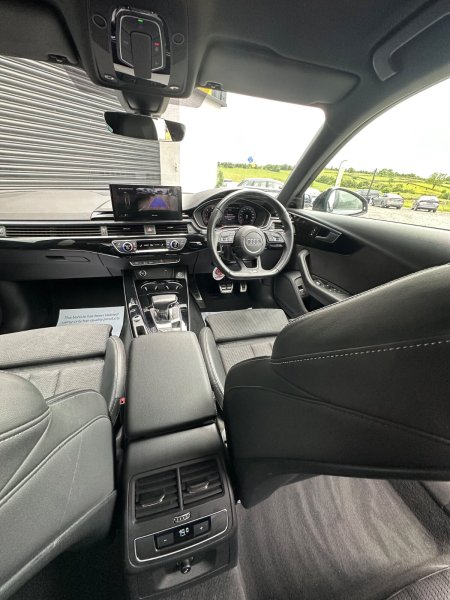 2022 Audi A4 - photo 25