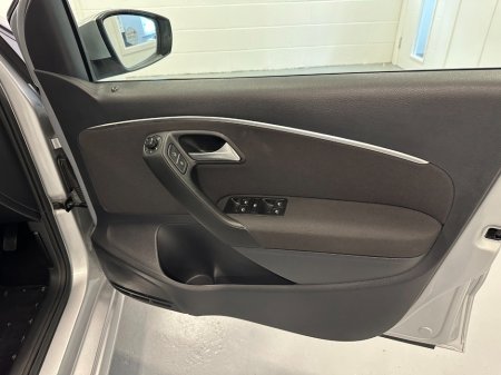 2014 Volkswagen Polo - photo 21