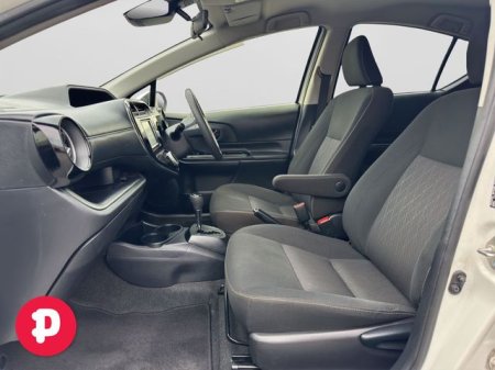 2019 Toyota Aqua - photo 13