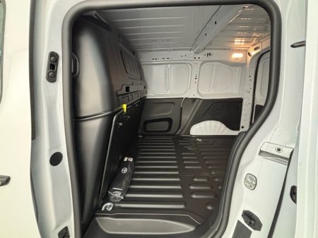 2026 Toyota Proace City - photo 7