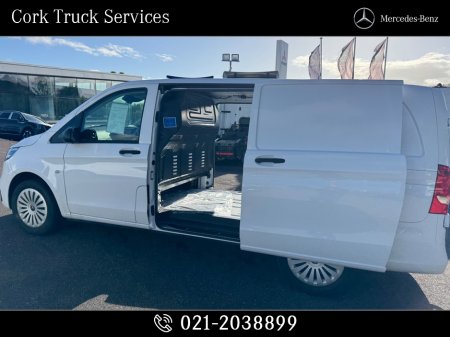 2027 Mercedes-Benz Vito - photo 8