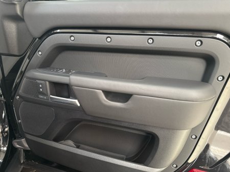 2026 Land Rover Defender - photo 28