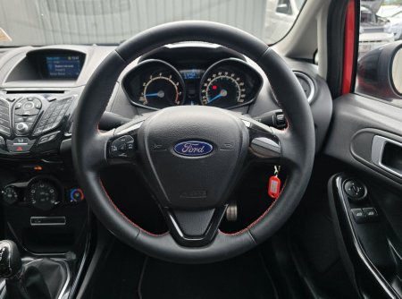 2015 Ford Fiesta - photo 16