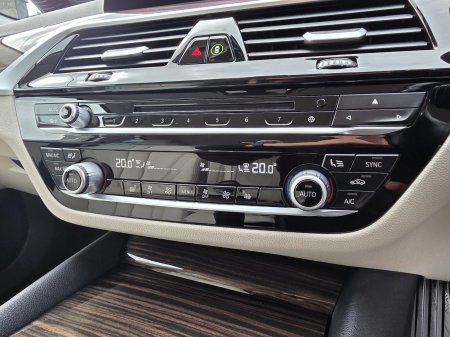 2019 BMW 5-Series - photo 18