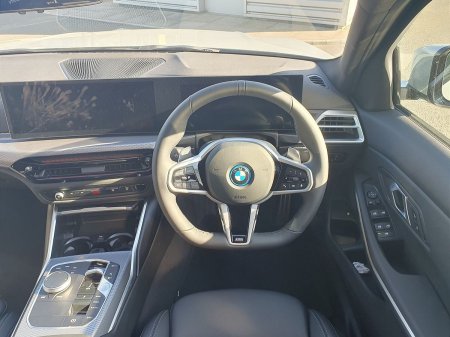 2026 BMW 3-Series - photo 5