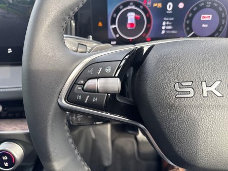 2027 Skoda Superb - photo 23