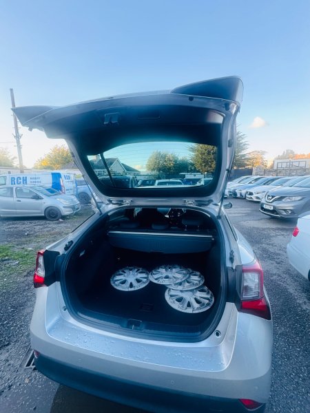 2022 Toyota Prius - photo 33