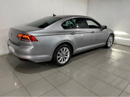 2022 Volkswagen Passat - photo 3