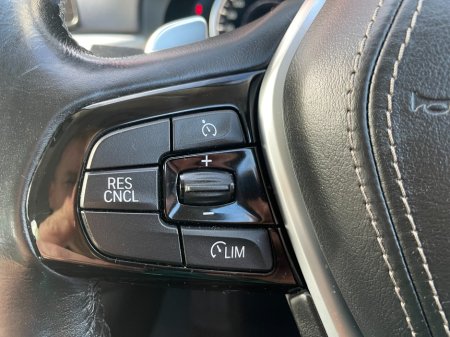 2017 BMW 5-Series - photo 12