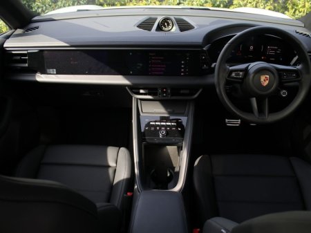 2026 Porsche Macan - photo 9