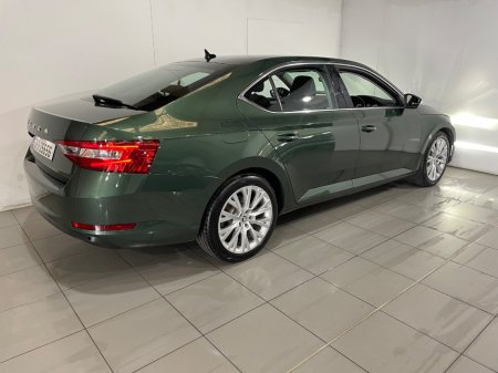 2021 Skoda Superb - photo 3