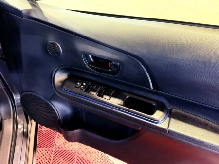2016 Toyota Aqua - photo 9