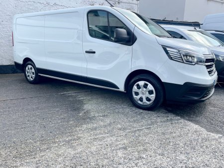 2024 Renault Trafic - photo 2
