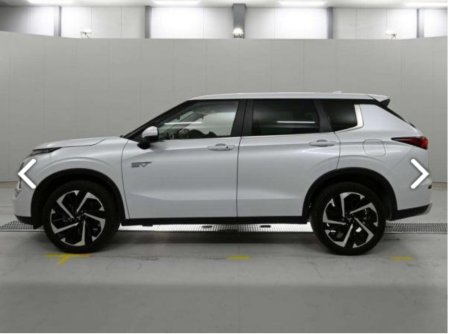 2023 Mitsubishi Outlander - photo 5