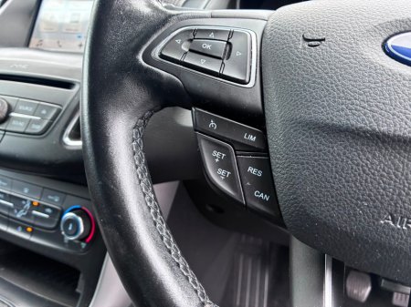 2017 Ford Focus - photo 12