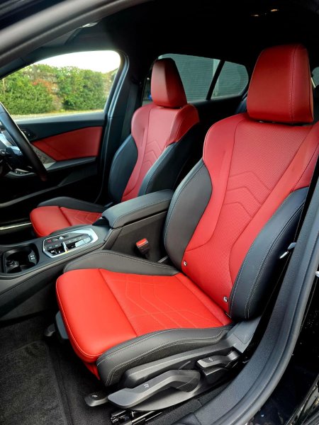 2025 BMW 1-Series - photo 26