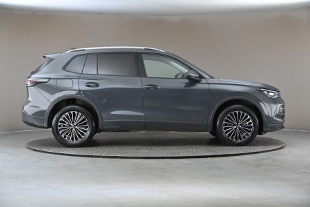 2024 Volkswagen Tiguan - photo 11