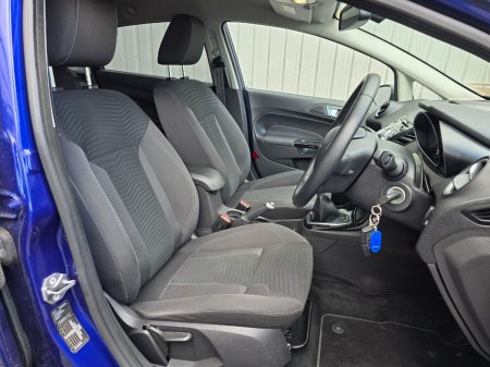 2015 Ford Fiesta - photo 9