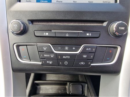 2017 Ford Mondeo - photo 26