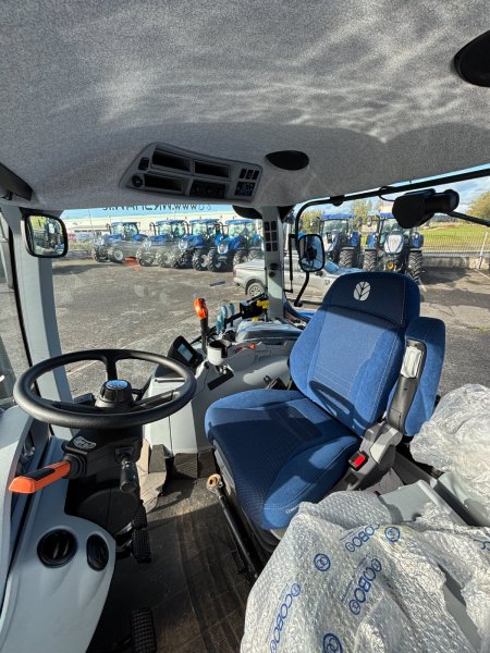0 New Holland T7.245 - photo 4