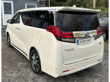 2015 Toyota Alphard - photo 6